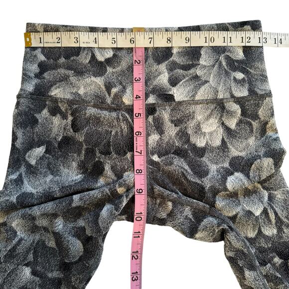 Women's Athleta Gray White Elation Textured Tight Floral Activewear Leggings S - Picture 8 of 9